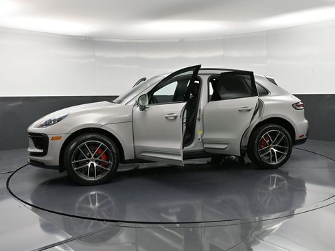 New 2026 Porsche Macan S AWD/4WD image 37