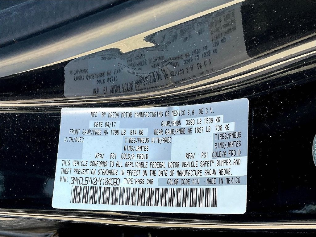 Used 2017 Toyota Yaris iA FWD image 9