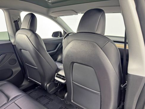 Used 2021 Tesla Model Y Performance image 35