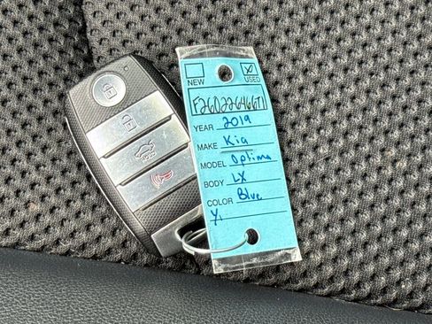 Used 2019 Kia Optima S image 40