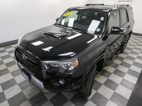 Used 2023 Toyota 4Runner TRD Off-Road Premium image 6