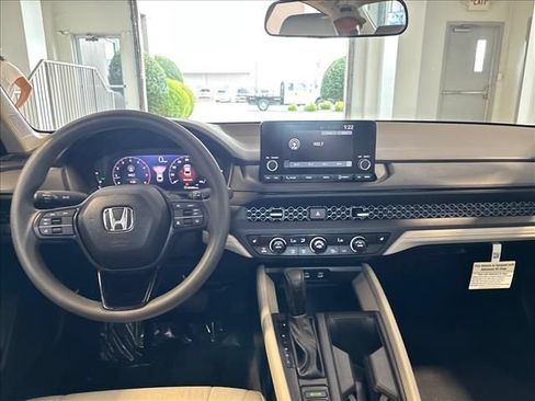 Certified 2025 Honda Accord SE image 16