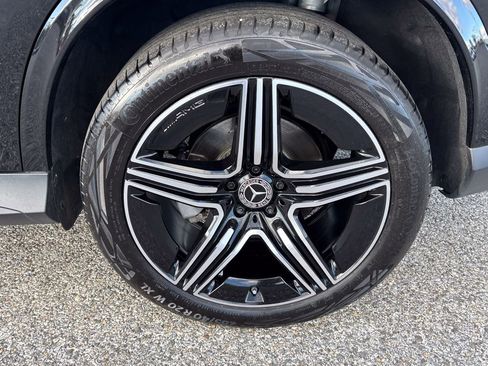 Used 2024 Mercedes-Benz GLC 300 4MATIC image 15