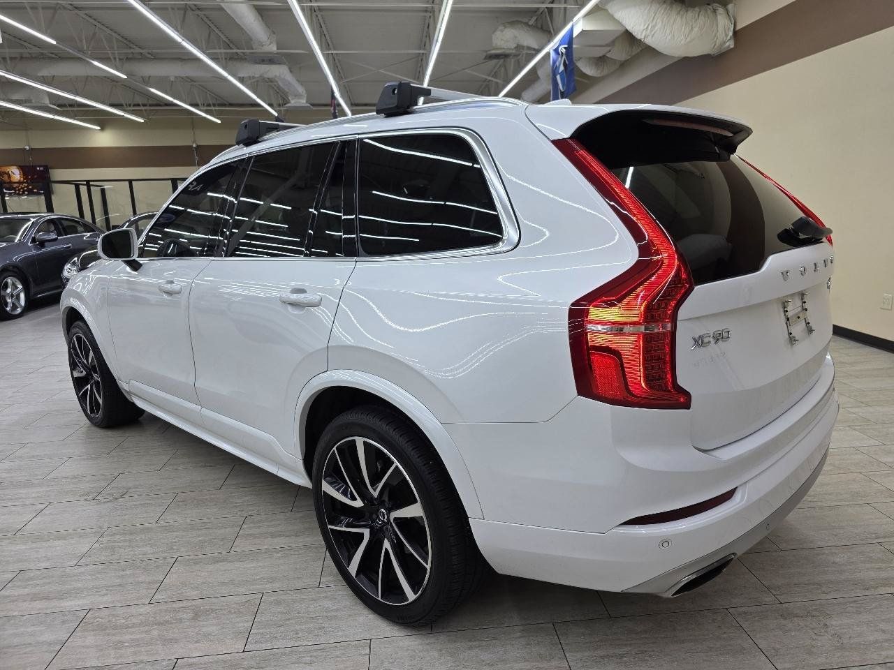 Used 2020 Volvo XC90 T6 Momentum AWD/4WD image 8