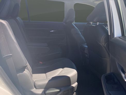 Used 2024 Toyota Grand Highlander AWD image 26