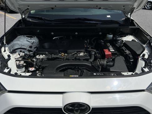 Used 2019 Toyota RAV4 LE AWD/4WD image 25