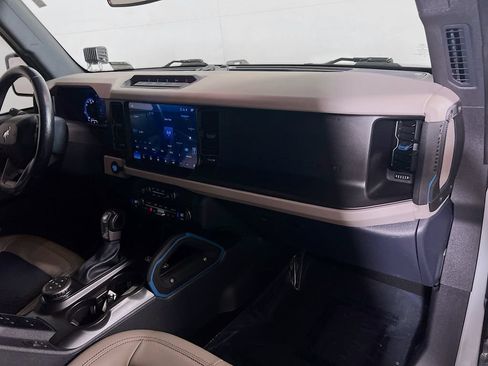 Used 2023 Ford Bronco Wildtrak AWD/4WD image 24