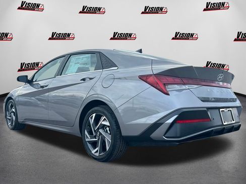 New 2024 Hyundai Elantra Limited image 7