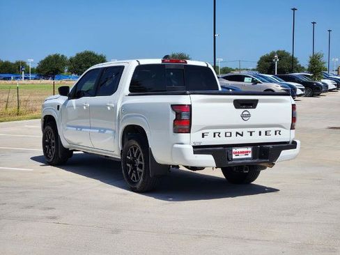 Certified 2026 Nissan Frontier SV w/ SV Convenience Package RWD image 4