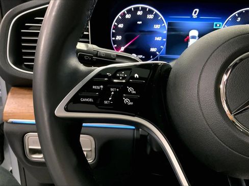 Used 2025 Mercedes-Benz GLE 350 4MATIC image 22