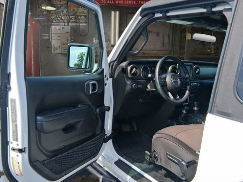 Used 2022 Jeep Wrangler Sport AWD/4WD image 13