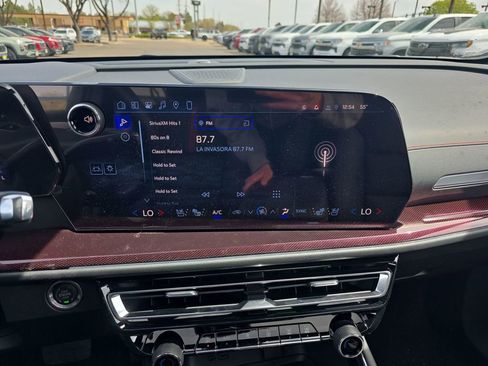 New 2026 Chevrolet Traverse RS image 18