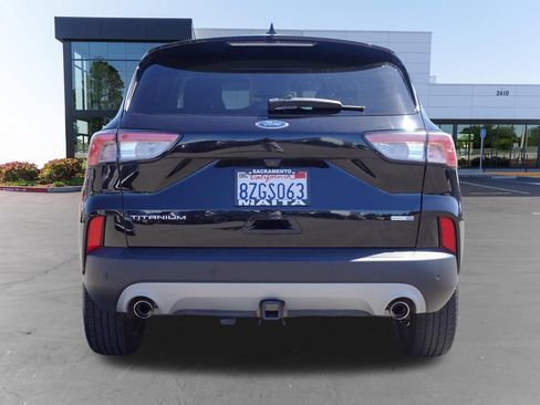 Used 2020 Ford Escape Titanium AWD/4WD image 4