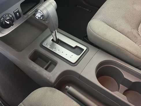 Used 2019 Nissan Frontier SV image 31