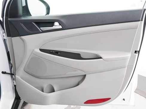 Used 2019 Hyundai Tucson SE FWD image 9