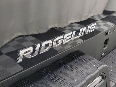 Used 2017 Honda Ridgeline Sport image 8