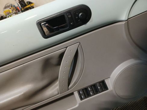 Used 2005 Volkswagen Beetle GLS image 15