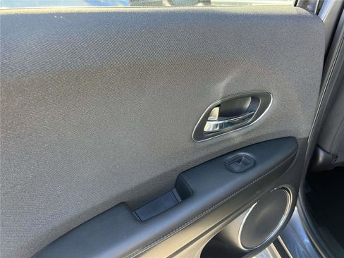 Used 2019 Honda HR-V EX image 15