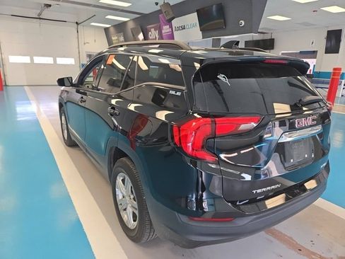Used 2020 GMC Terrain SLE w/ Driver Convenience Package AWD/4WD image 2