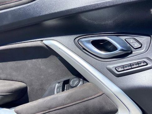 Used 2021 Chevrolet Camaro ZL1 RWD image 18