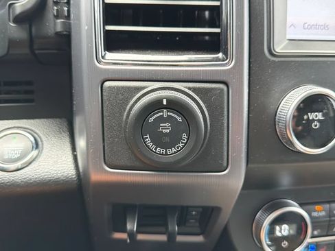 Used 2020 Ford Expedition Platinum AWD/4WD image 15