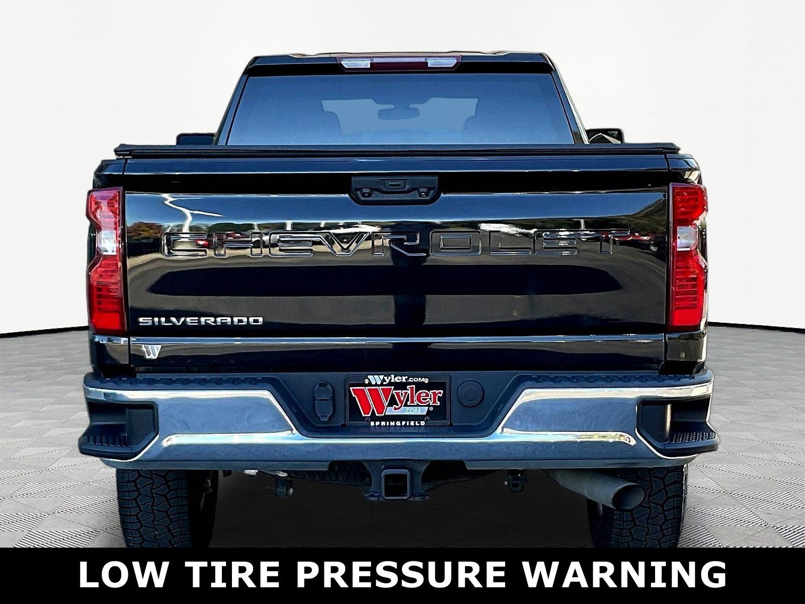 Used 2022 Chevrolet Silverado 3500 LT w/ Convenience Package AWD/4WD image 5