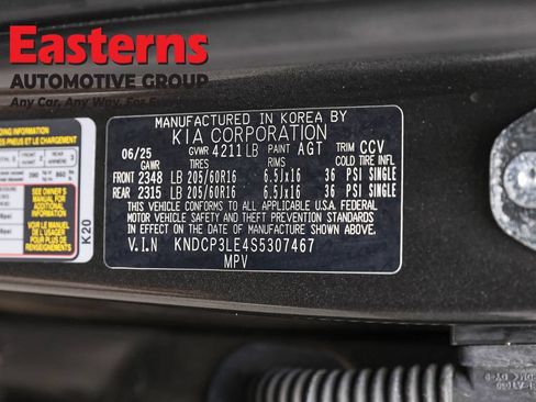 Used 2025 Kia Niro LX FWD image 32