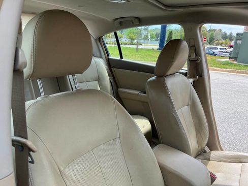 Used 2010 Nissan Sentra 2.0 SL w/ Premium Plus Pkg image 16