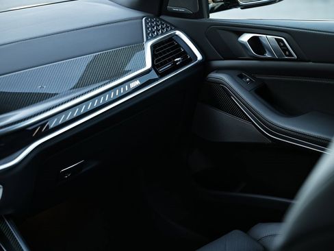 New 2026 BMW X5 M60i w/ Climate Comfort Package image 29