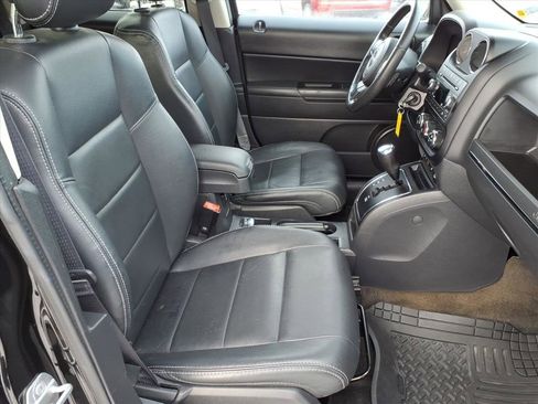 Used 2016 Jeep Patriot High Altitude image 17