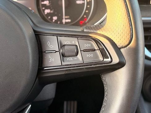 Used 2023 Alfa Romeo Stelvio Ti AWD/4WD image 20
