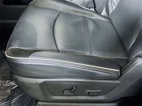 Used 2024 RAM 2500 Laramie w/ Night Edition image 18