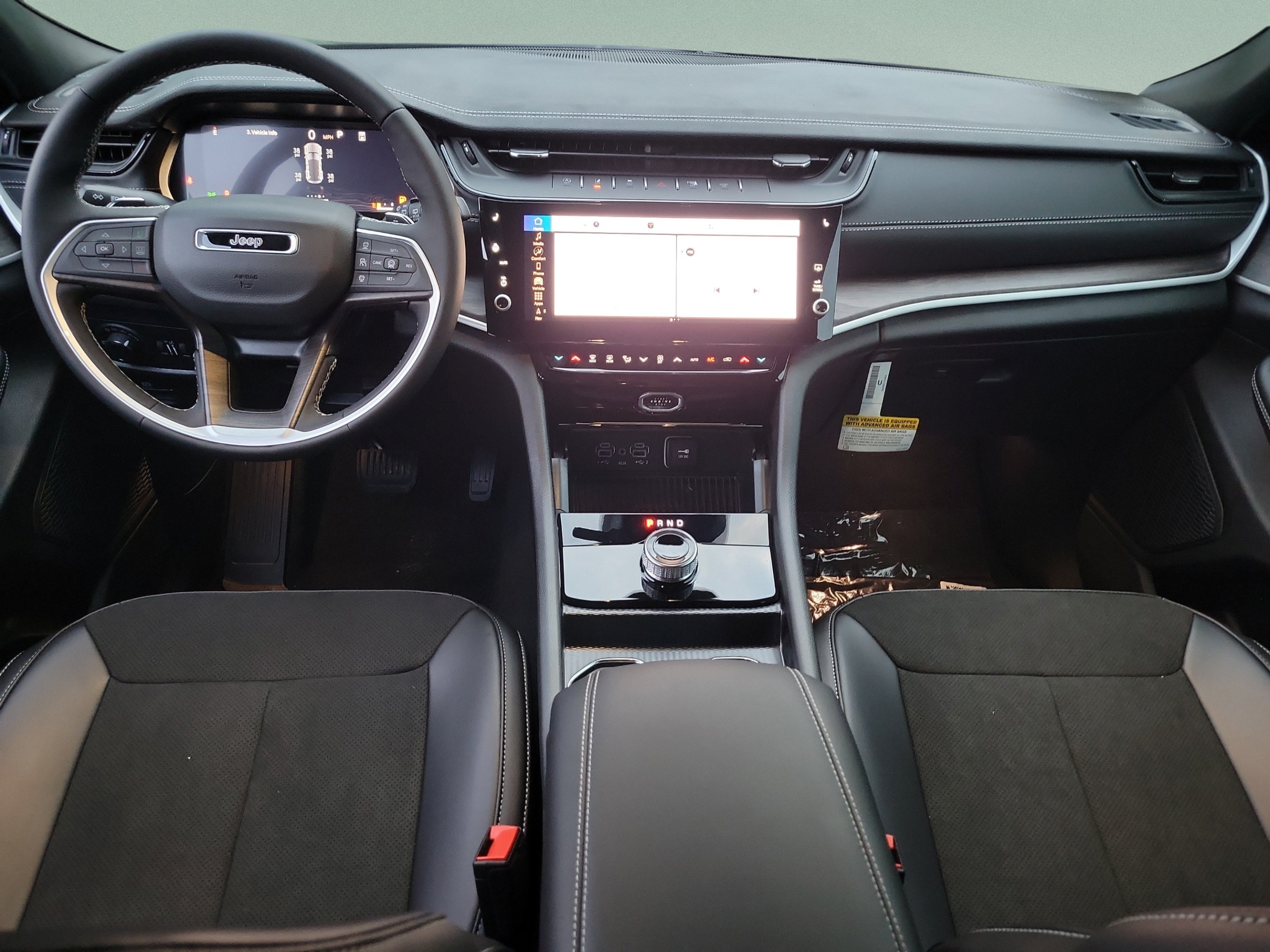 New 2027 Jeep Grand Cherokee Altitude RWD image 7