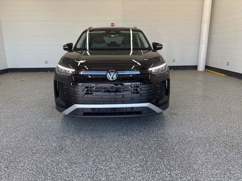New 2026 Volkswagen Tiguan S FWD image 8