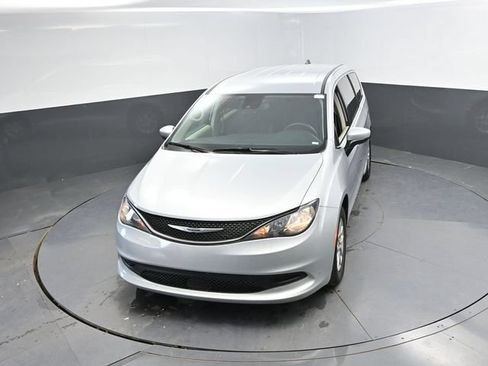 Used 2023 Chrysler Voyager LX FWD image 37