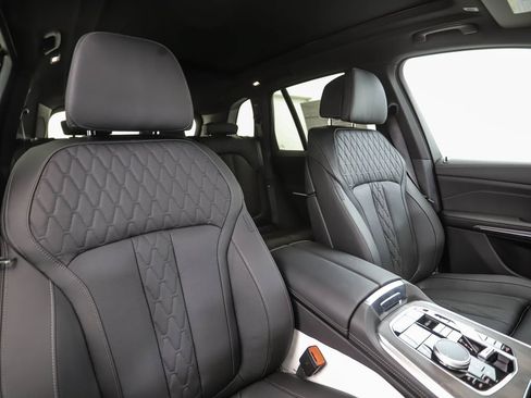 New 2026 BMW X5 xDrive40i AWD/4WD image 32