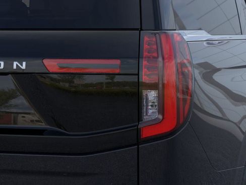 New 2025 Ford Expedition Platinum w/ Platinum Ultimate Package image 21