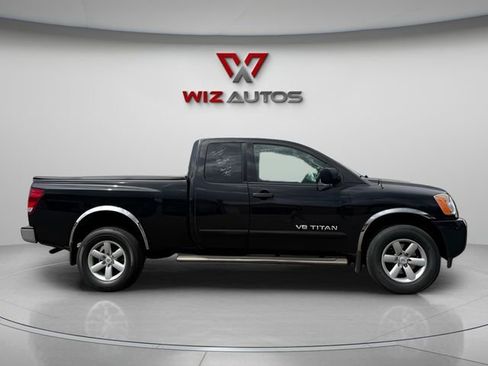 Used 2014 Nissan Titan SV w/ SV Value Truck Package AWD/4WD image 6