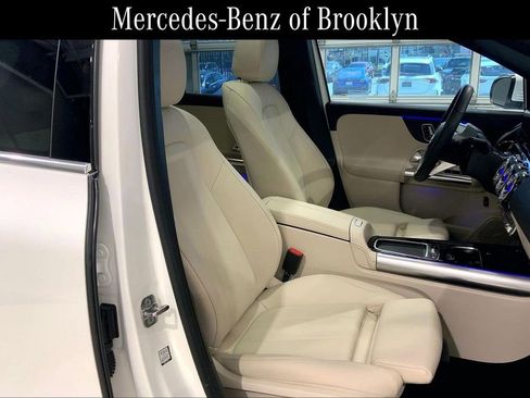 Used 2026 Mercedes-Benz GLA 250 4MATIC image 9