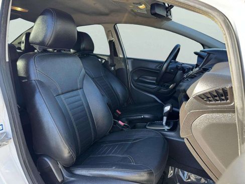 Used 2014 Ford Fiesta Titanium image 44