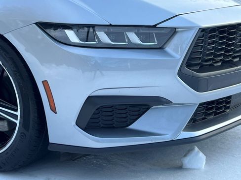 Used 2024 Ford Mustang Premium image 8