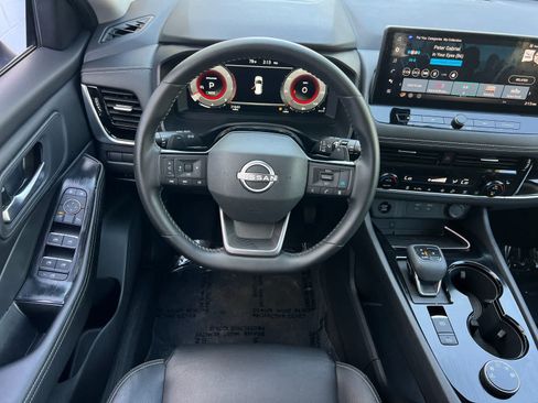 Used 2026 Nissan Rogue SL AWD/4WD image 15