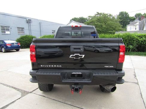 Used 2019 Chevrolet Silverado 2500 LTZ w/ Duramax Plus Package AWD/4WD image 4