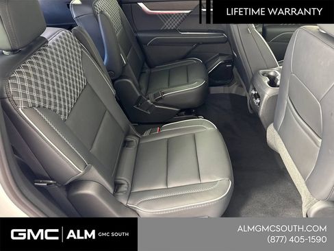 New 2026 GMC Acadia Denali w/ Super Cruise Package FWD image 17
