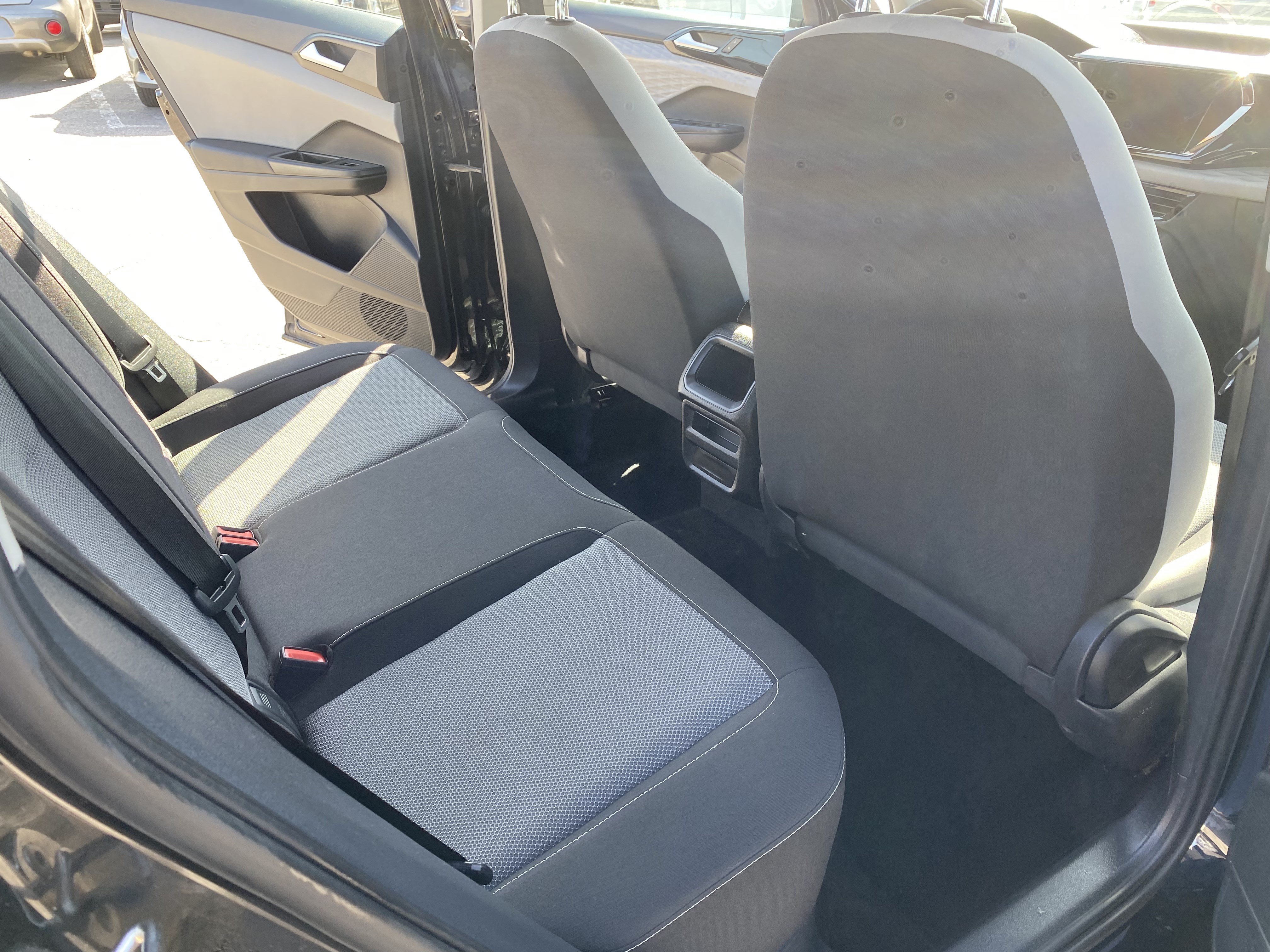 Used 2022 Volkswagen Taos S FWD image 18