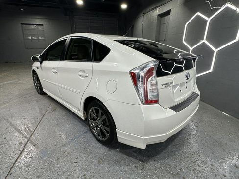 Used 2013 Toyota Prius Two FWD image 3