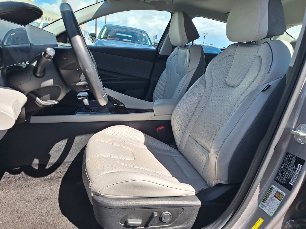 Used 2024 Hyundai Elantra Limited FWD image 22