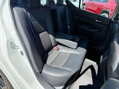 Used 2024 Nissan Altima 2.5 SR FWD image 34