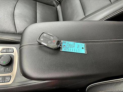 Used 2019 GMC Terrain Denali w/ Advanced Safety Package AWD/4WD image 37