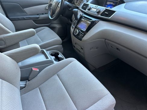 Used 2016 Honda Odyssey SE image 15